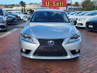 2013 Lexus IS 300H - Thumbnail