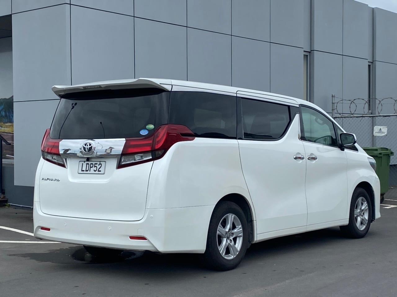 2016 Toyota ALPHARD
